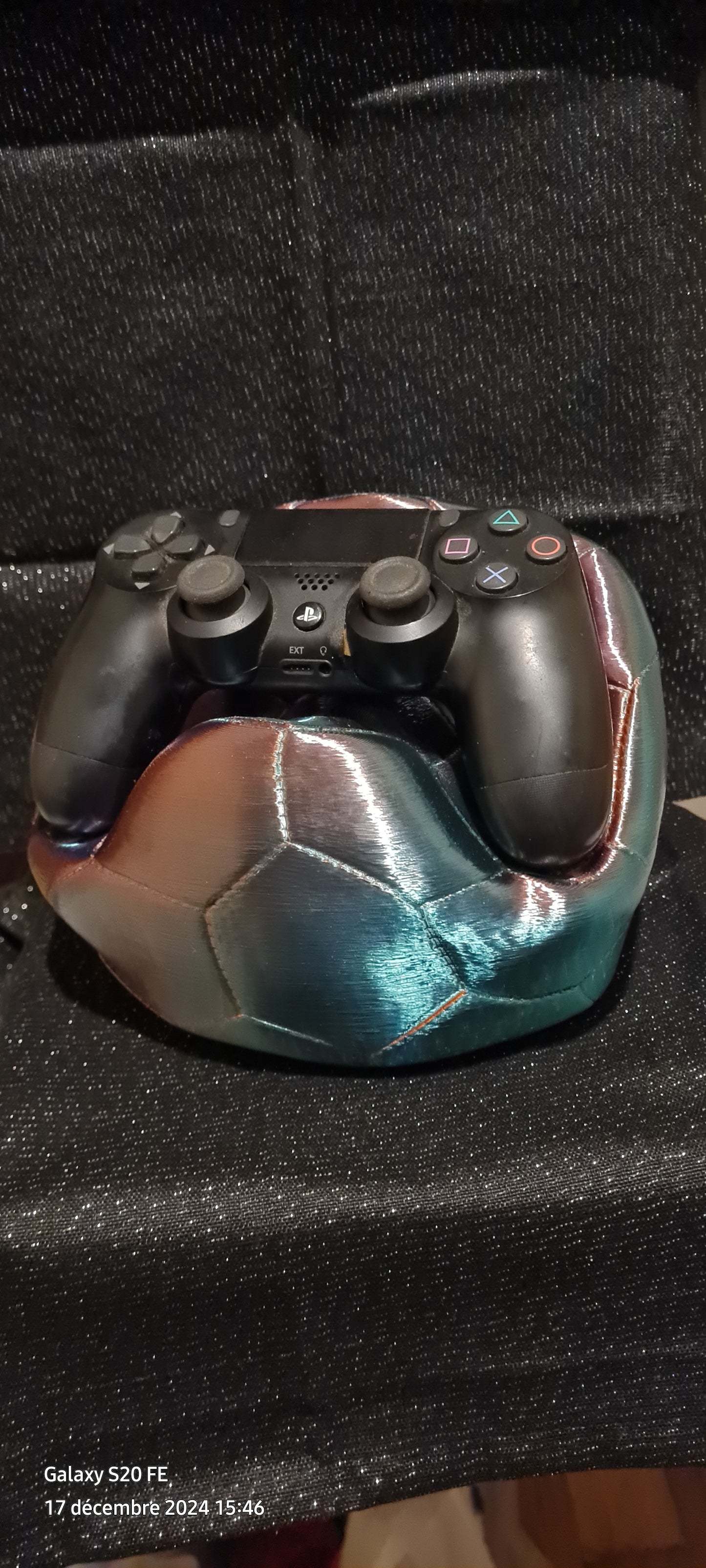Support manette ballon de foot