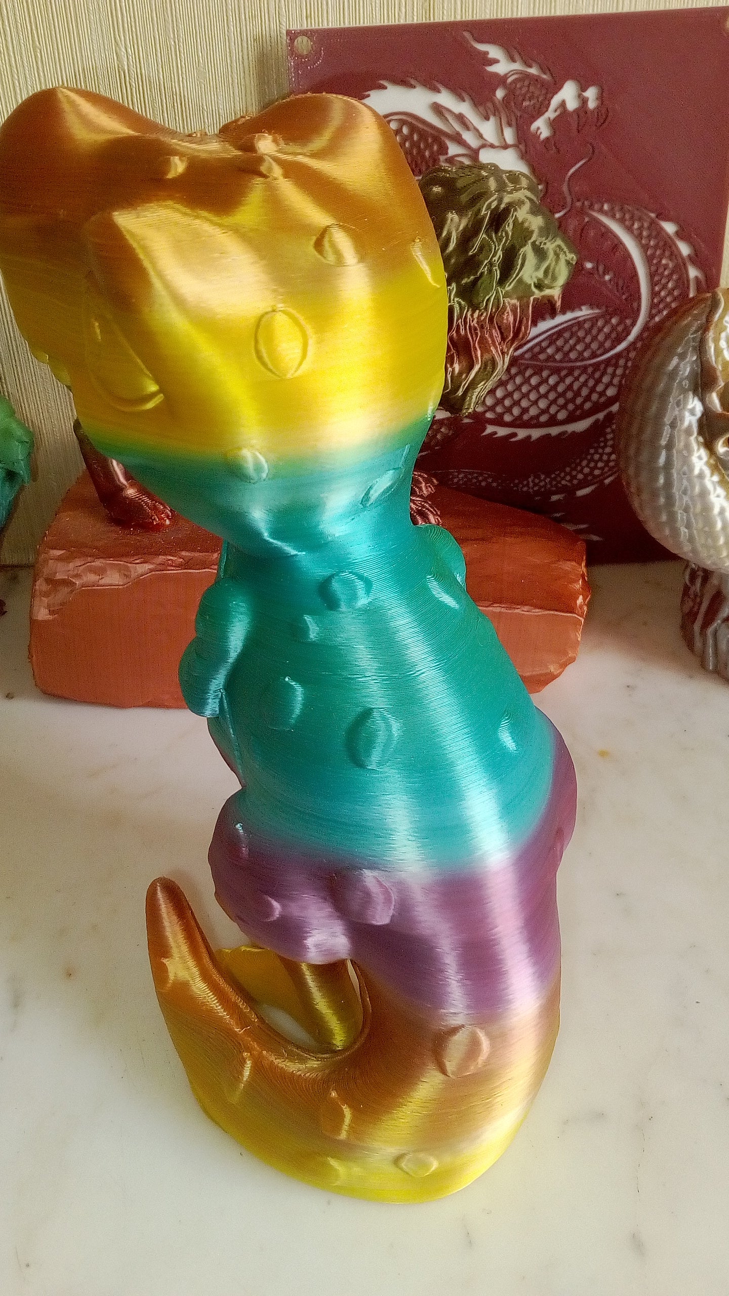 Dinosaure multicolore