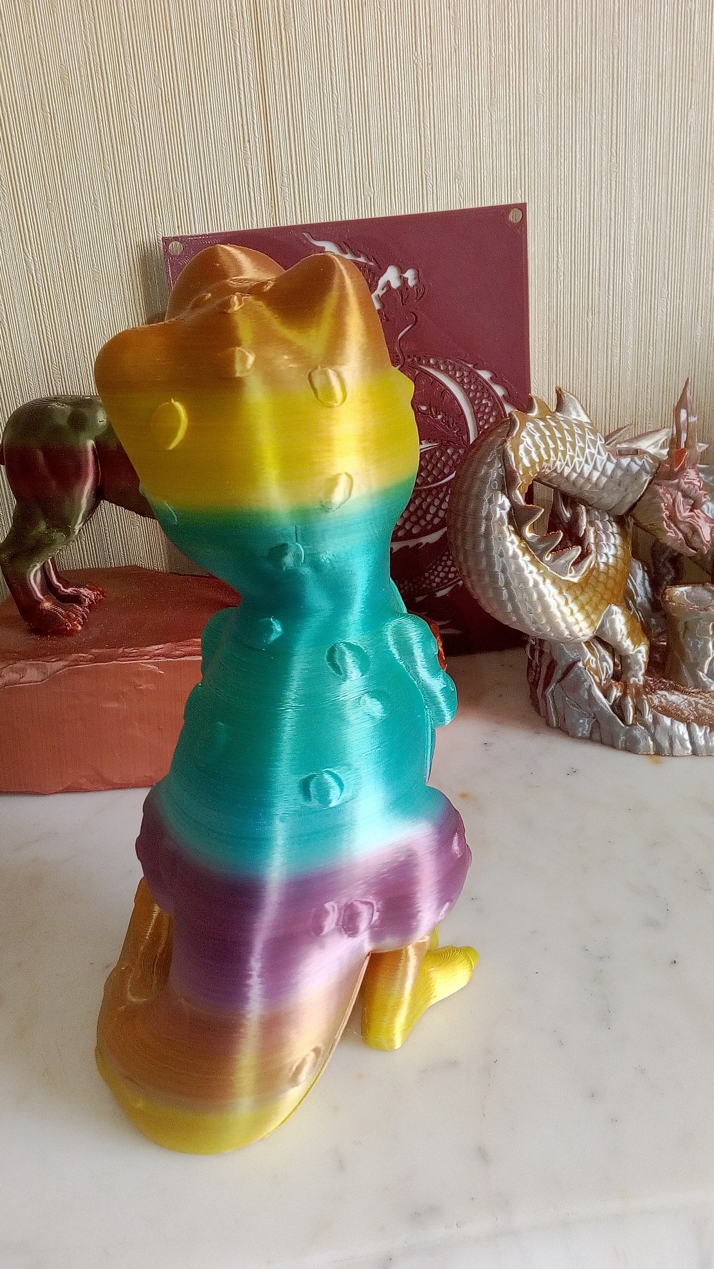 Dinosaure multicolore